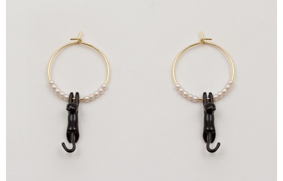 Pendientes aro dorado con abalorio perla y GATO pi