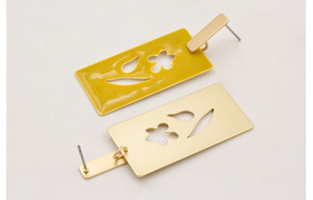 Pendientes perno listón dorado mate con colgante r