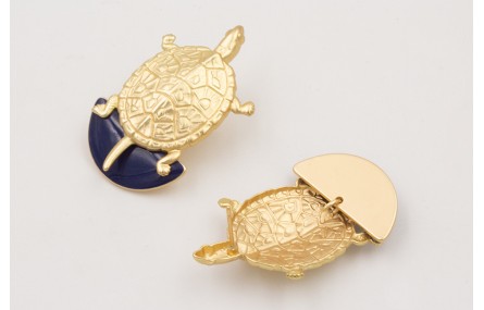 Pendientes perno tortuga con semicirculo esmaltado