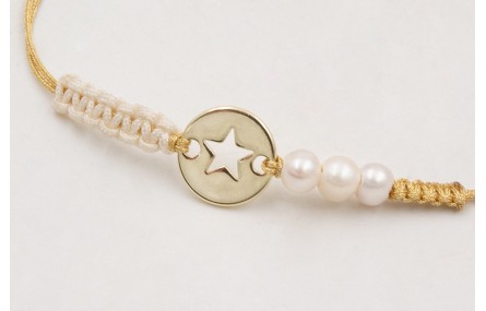 Pulsera nudo macrame dorado y nudo macrame beige c