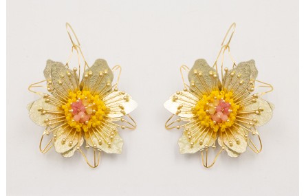 Pendiente gancho con flor grande pétalos y lenteju