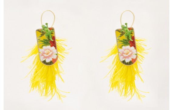 Pendientes perno herradura dorado mate con flecos 