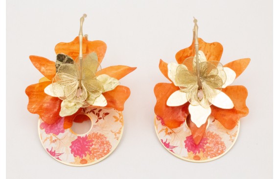 Pendientes aro bambú grande con disco flores rosas