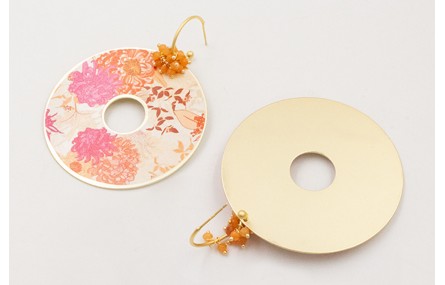 Pendientes gancho bolita dorado mate con colgante 