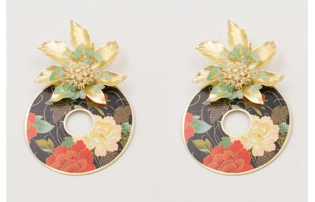 Pendientes perno semi ovalado dentado con colgante