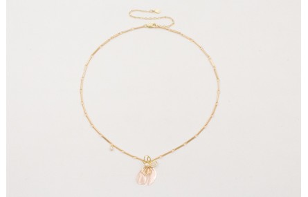 Collar cadena listones con colgante pétalo metaliz
