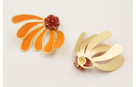 Pendientes perno nenufar esmaltado teja con pétalo