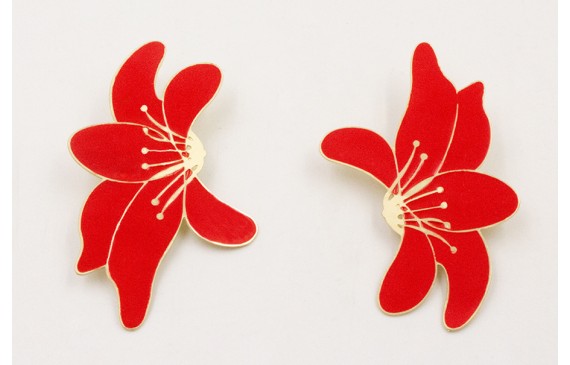 Pendientes flor roja.