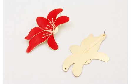 Pendientes flor roja.