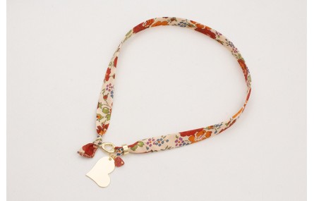 Collar lazo estampado bies flores beige y rojas co
