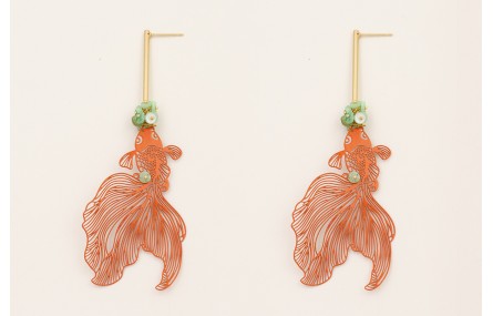 Pendientes perno pivote dorado mate con pez tropic