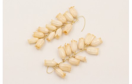 Pendientes gancho sncillo dorado mate con cascada 