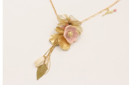 Collar cadena eslabones rectangulares dorada mate 