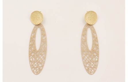 Pendientes perno disco dorado mate y filigrana ova