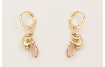 Pendientes cierre seguridad dorado con colgante ko