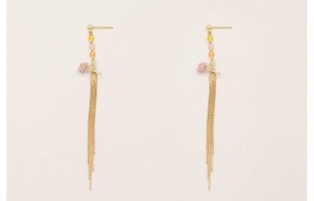 Pendientes perno bolita dorada mate con cadena de 