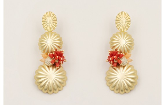 Pendientes perno abanico con colgantes semicircula