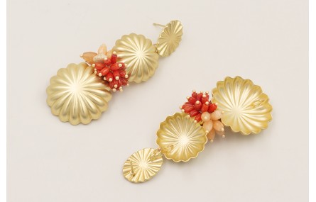 Pendientes perno abanico con colgantes semicircula