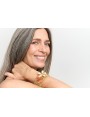 Pulsera malla con flor beige, mariposa naranja,est