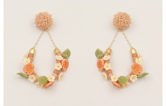 Pendientes discos piedra rosada con flores y hojas