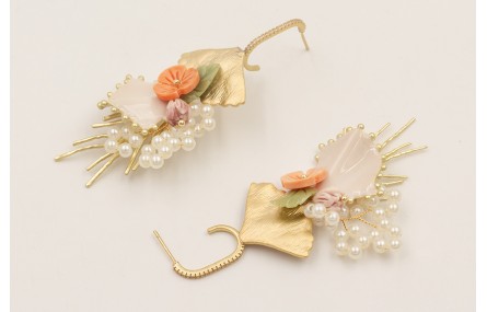 Pendientes semi ovalado con brillos, colgnte rama 