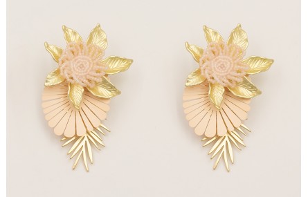 Pendientes rama dorada mate con pendientes pétalos