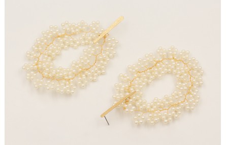 Pendientes perno lámina satinada con ramas de perl