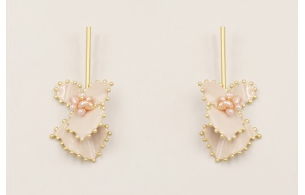 Pendientes pivote dorado amte con treból y rombo e