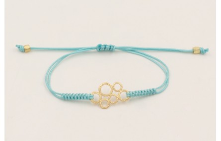 Pulsera hilo azul claro con pieza 6 aros dorada ma