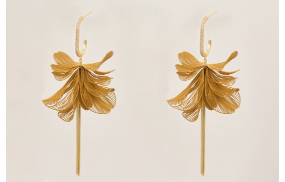 Pendientes flores moldeables mostaza con perno sem