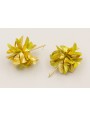 Pendientes perno pivote dorado mate con flor lente