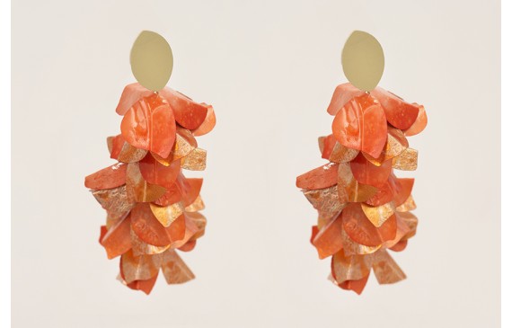 Pendientes perno ovalado dorado mate con cascada d