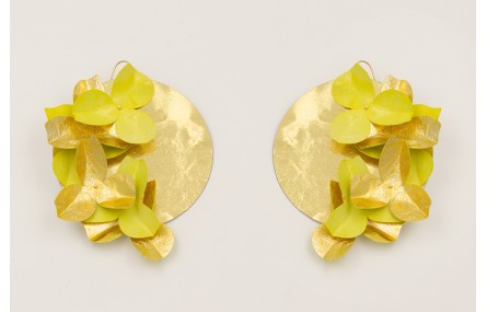 Pendientes sencillo con disco lentejuela dorado y 