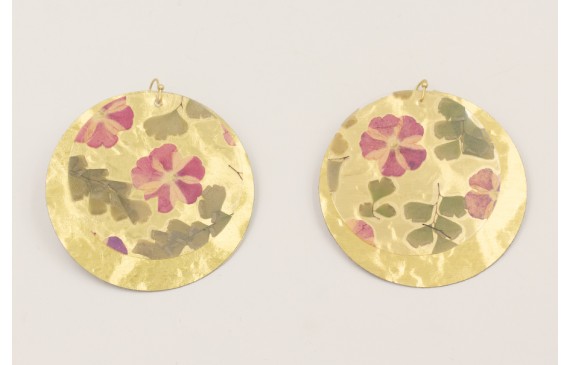 Pendientes discos de lentejuelas dorada, flores na