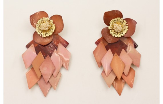 Pendientes perno flor grande dorado mate con ramil