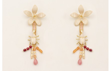 Pendientes flor esmaltada beige, cadena strass rec