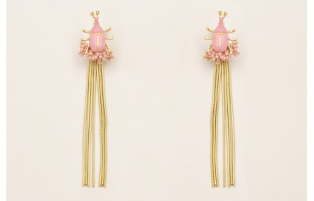 Pendientes fleco dorado mate con escarabajo esmalt