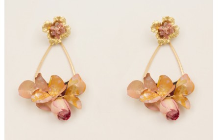 Pendientes flor dorada mate con burruño de turmali