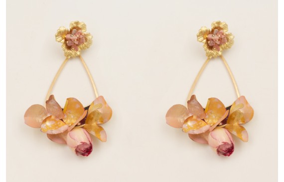 Pendientes flor dorada mate con burruño de turmali