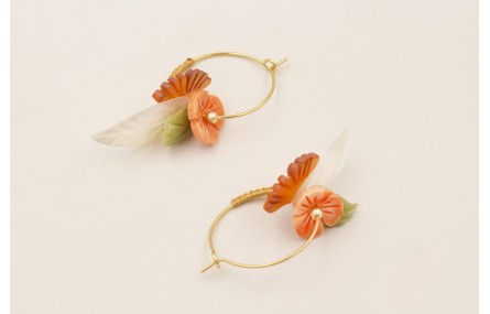 Pendientes aro mediano dorado mate con hoja y flor