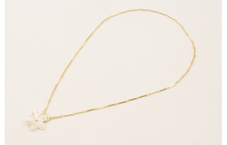 Collar cadena listones dorado mate con flor de nac
