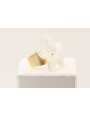 Anillo flor nacar blanca.