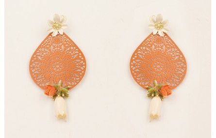 Pendientes flor esmalte natural crema, colgante lá