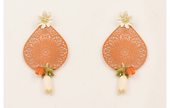 Pendientes flor esmalte natural crema, colgante lá