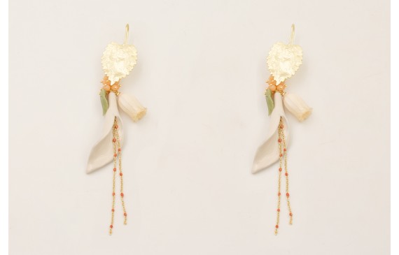 Pendientes hoja ovalada dorada mate con burruño pi