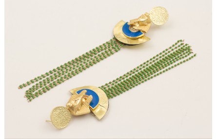 Pendientes disco dorado mate con faraón esmaltado 