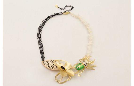 Collar mitad cadena eslabón negro mitad chips cora