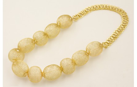 Collar largo con piezas rejilla ovalada y collar c