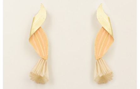 Pendientes hoja doblada esmalte rosa con campanill