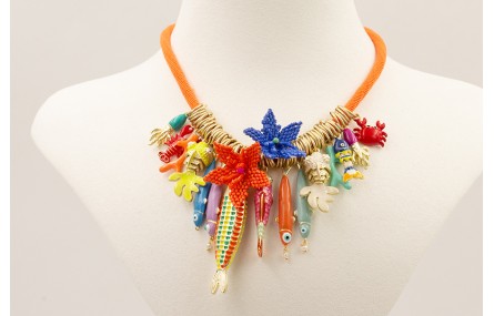 Collar goma naranja con arandelas doradas mate, pe